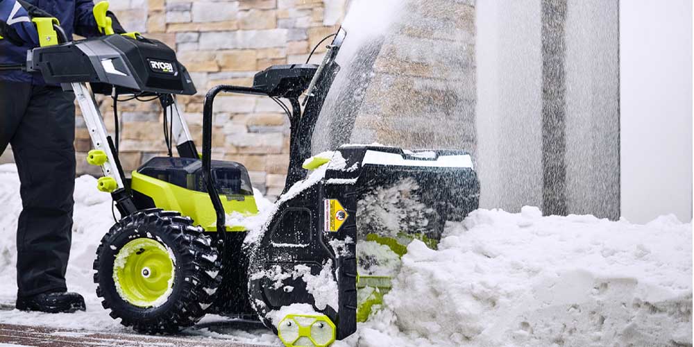 What to Look for While Buying 2 Stage Snow Blowers 