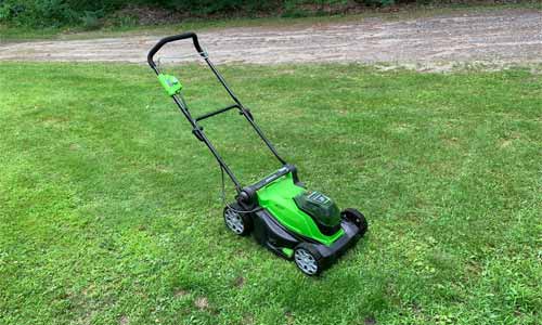greenworks amercan made lawn mower 2 